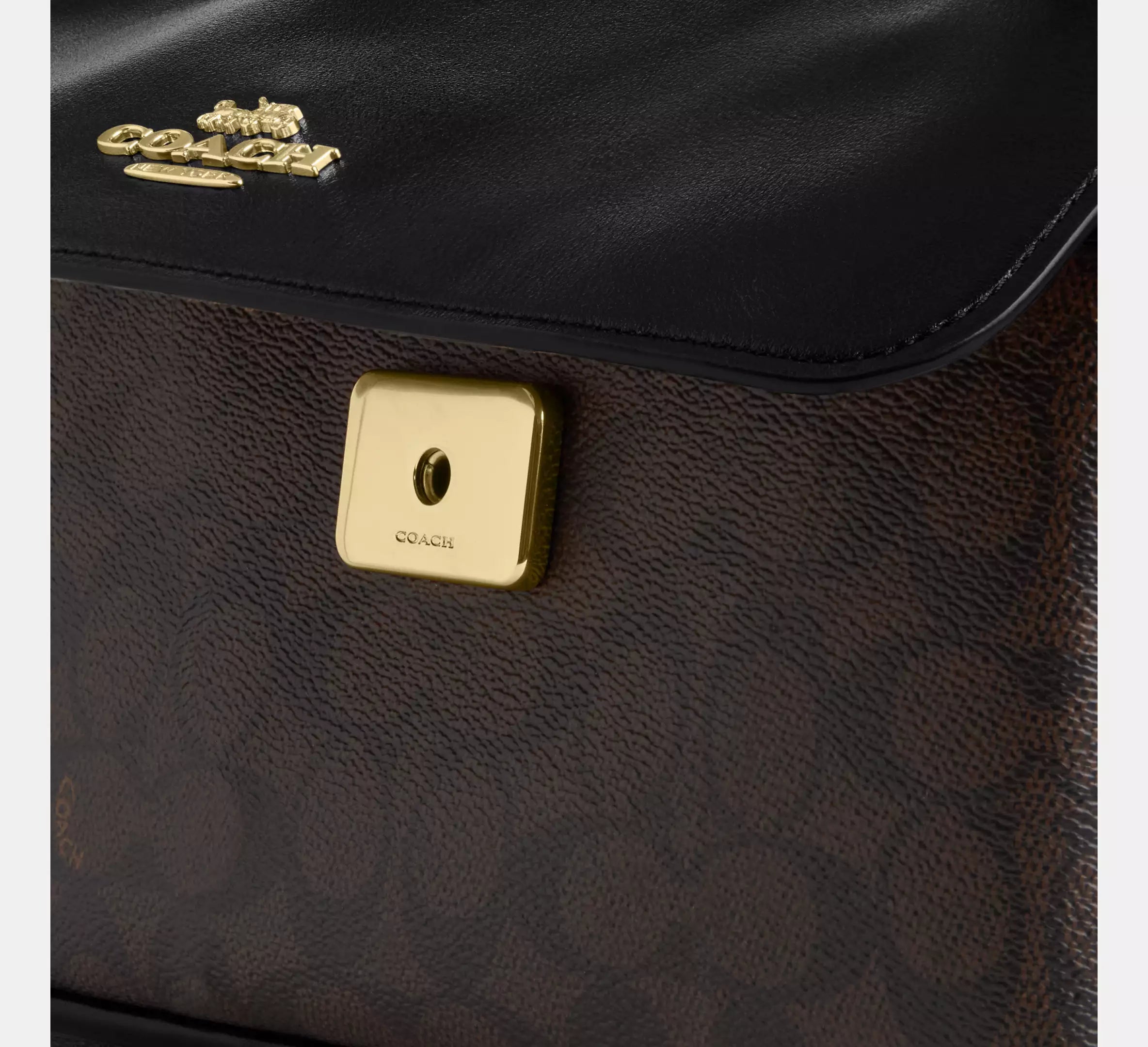 COACH　イーディー　30220　シグネチャー　新品 Coach Elodie Crossbody Bag In Signature - Gold/Walnut/Black