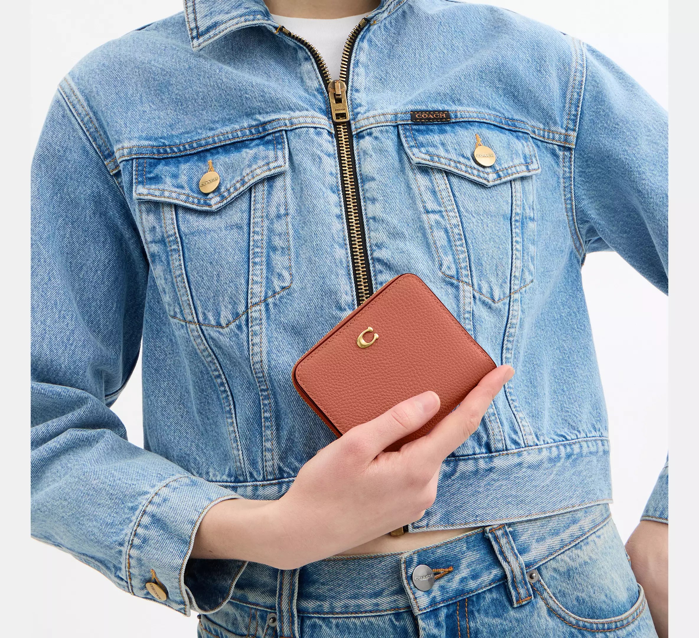 Coach Essential Billfold Wallet  -  SEZON  -  Brass/Dark Peach