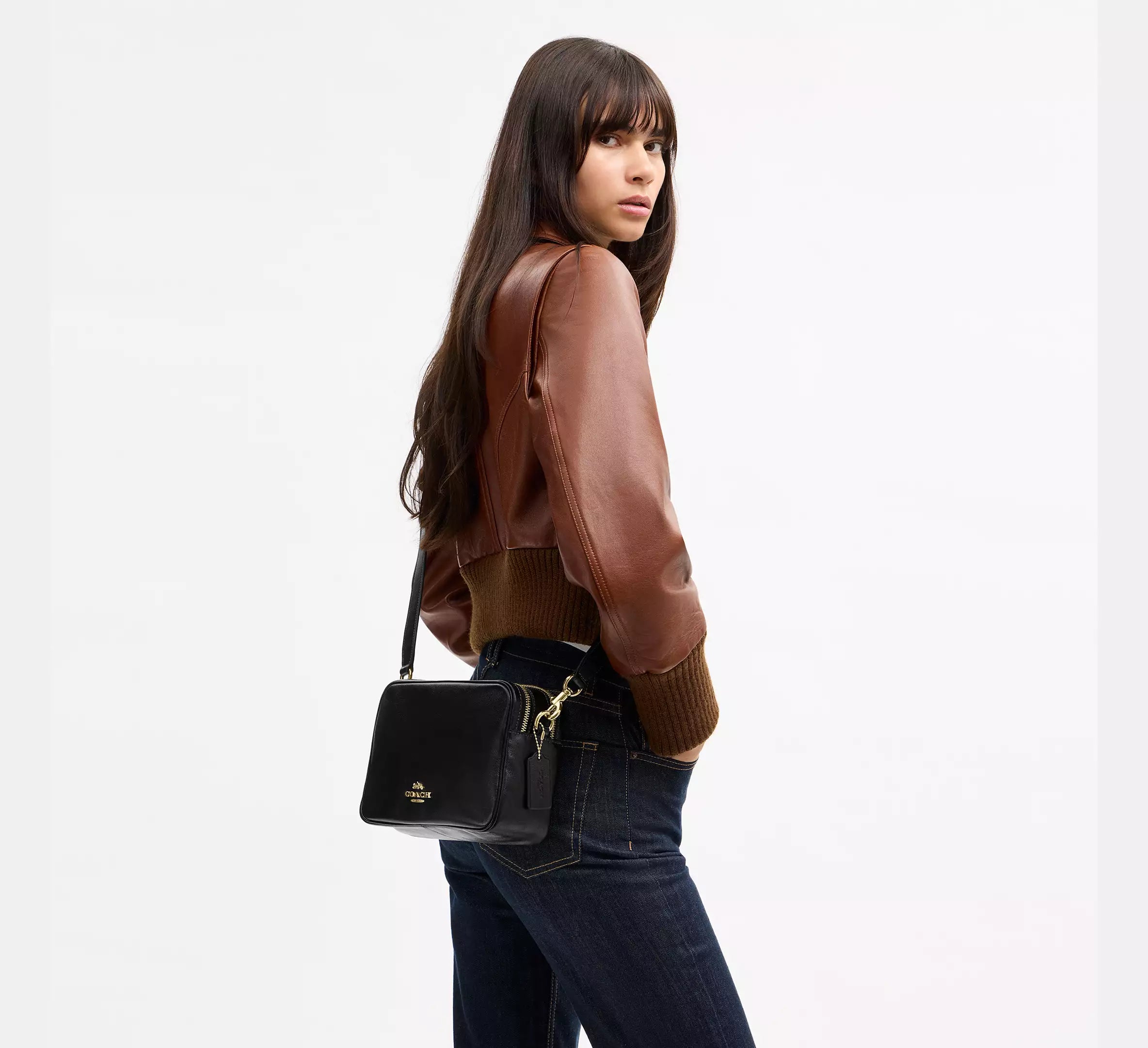Coach Carey Crossbody Bag In Signature - Gold/Black – Kanadadan Kapına