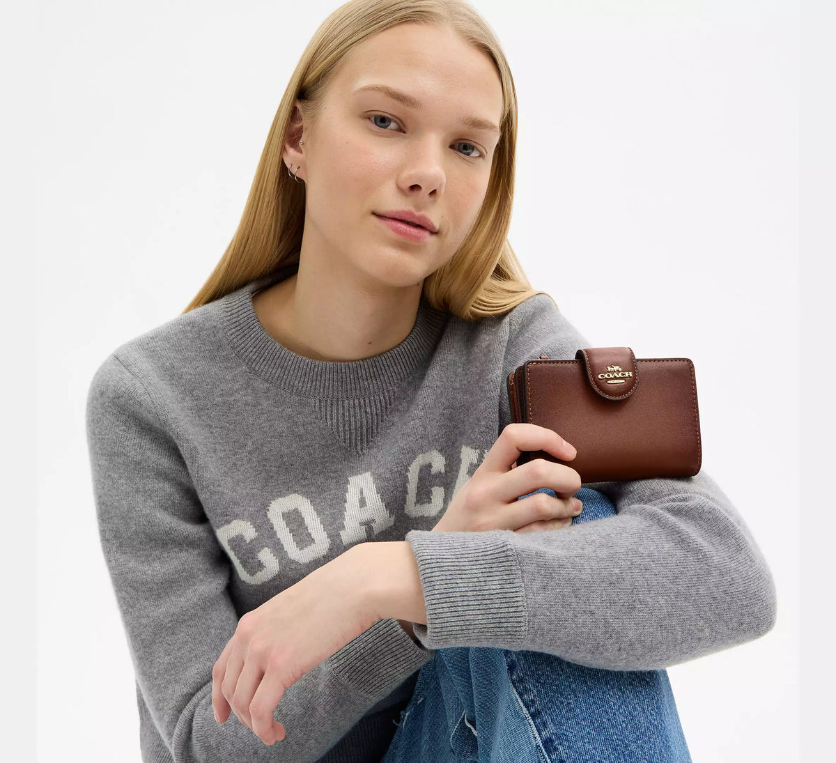 Coach Medium Corner Zip Wallet - Gold/Redwood