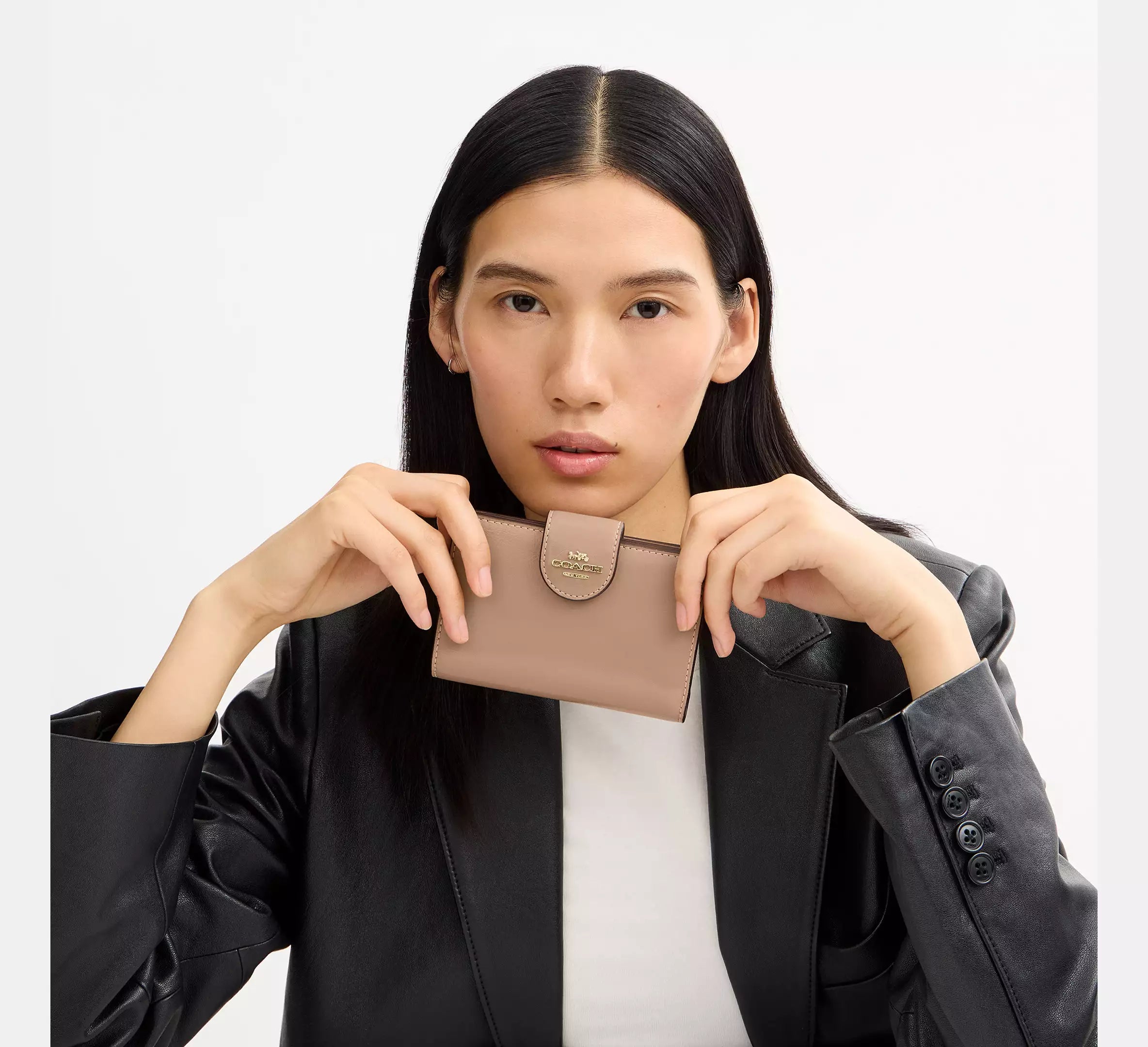 Coach Medium Corner Zip Wallet  -  Gold/Taupe