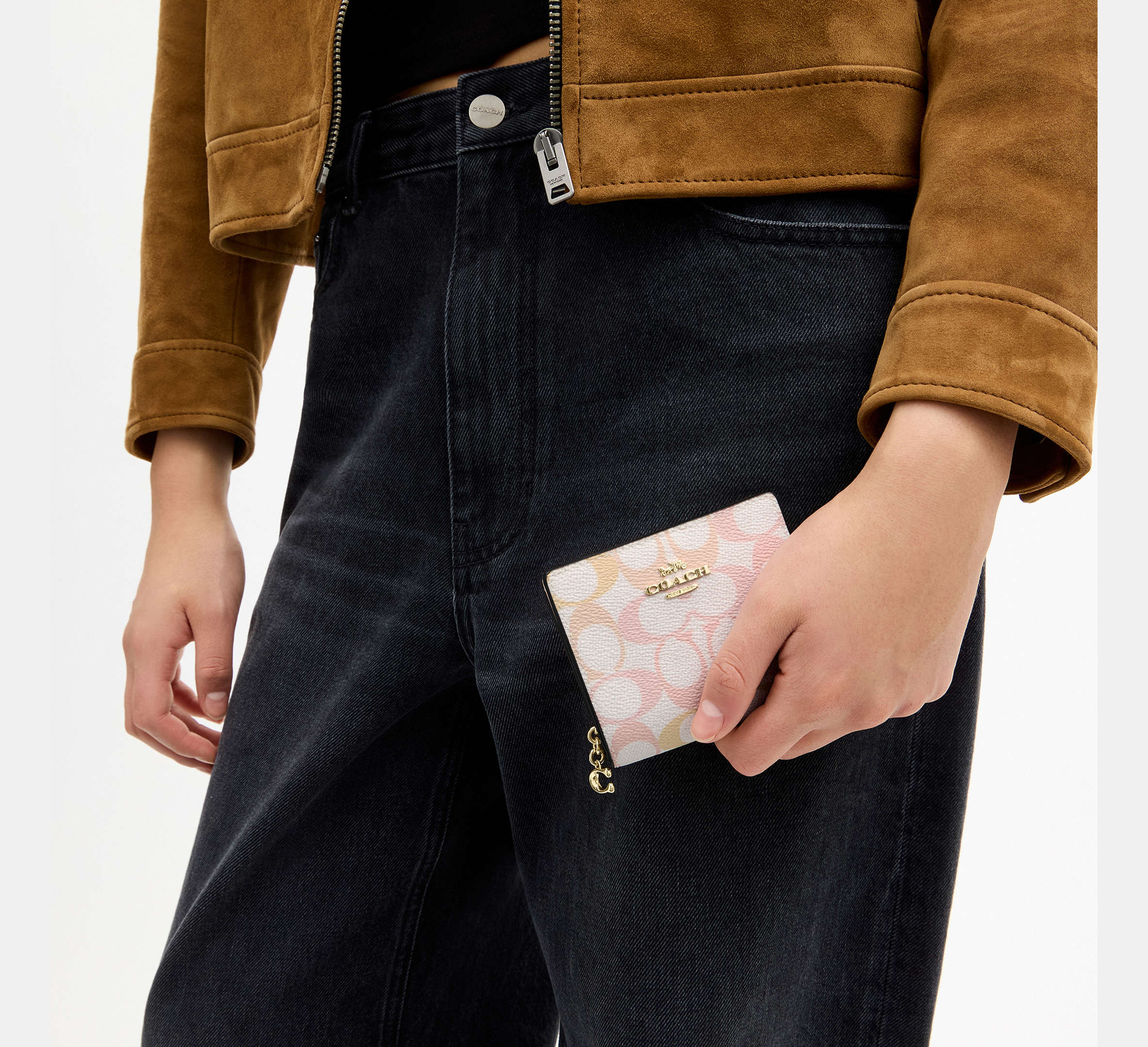 Coach Snap Wallet In Signature  - Gold/Chalk/Pink