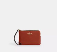Coach Corner Zip Wristlet  -  Im/Cinnamon