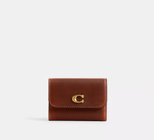Coach Essential Card Holder Wallet In Loved Leather  -  Brass/Brown