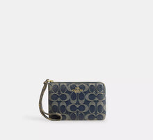 Coach Corner Zip Wristlet In Signature Regenerative Cotton Denim - denim/Gold/Denim