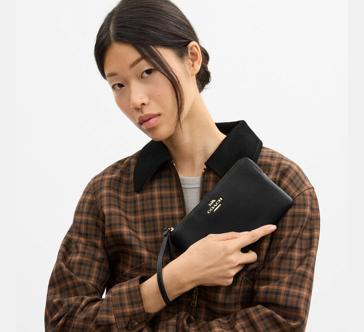 Coach Large Corner Zip Wristlet  -  Gold/Black