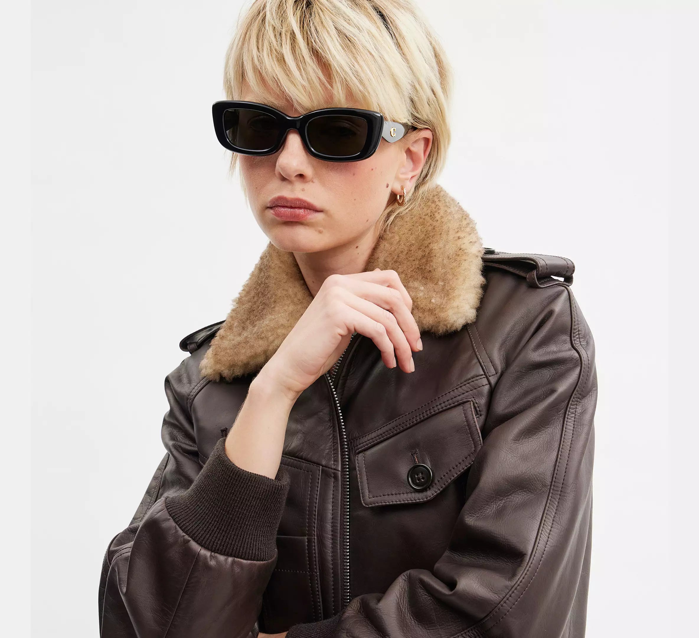 Coach C Hardware Narrow Rectangle Sunglasses  -   Black
