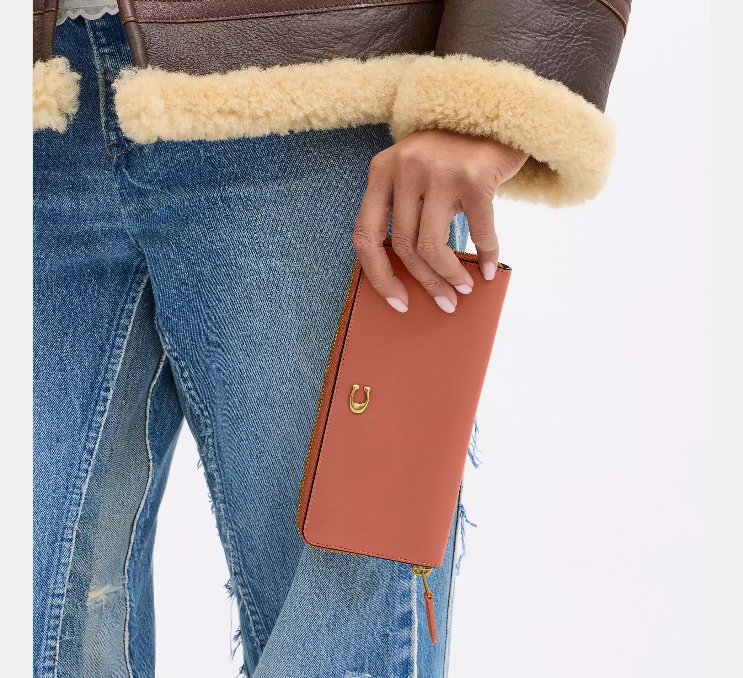 Coach Essential Slim Accordion Zip Wallet - SEZON - Brass/Dark