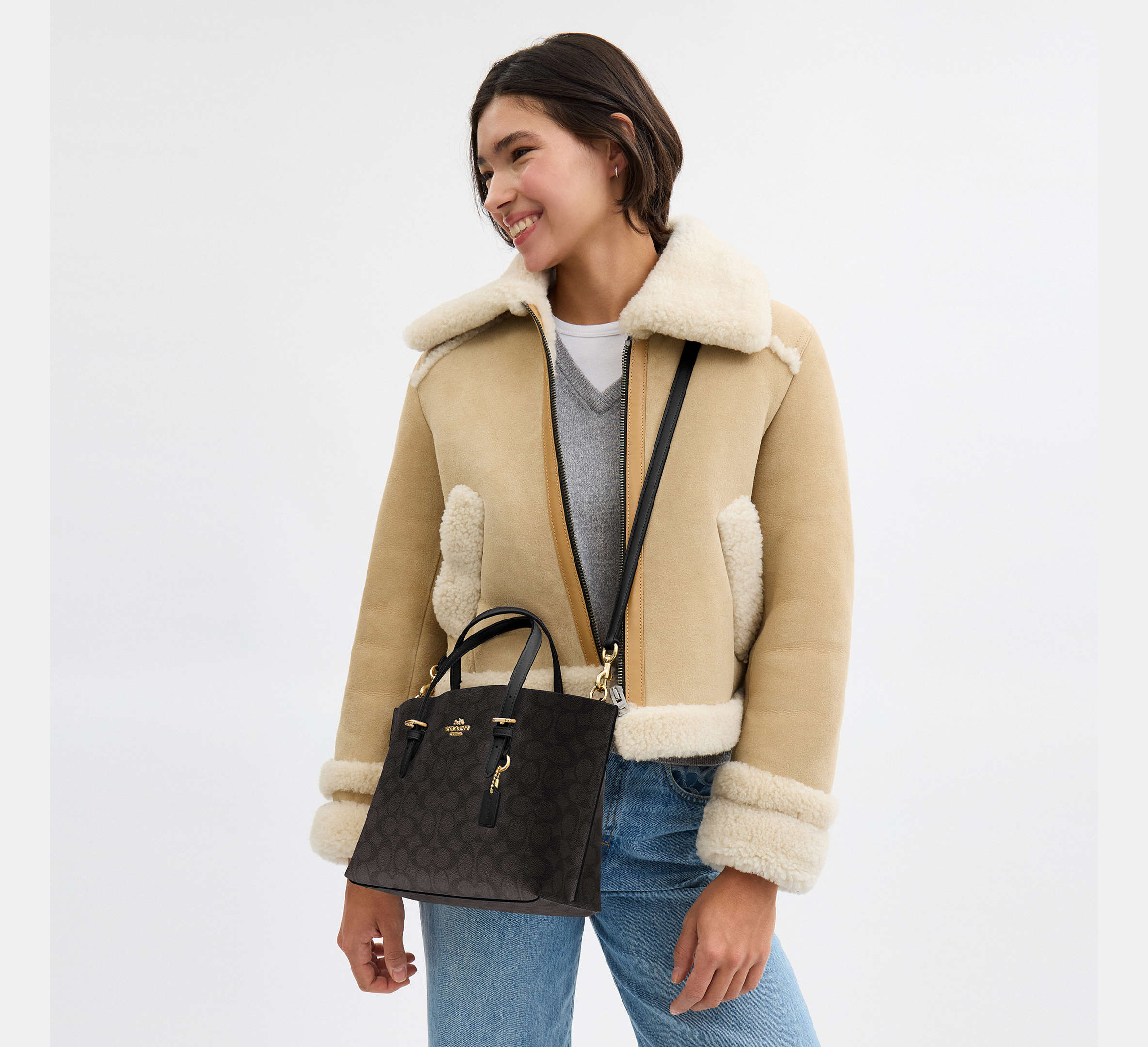 Coach Mollie Tote Bag 25 In Signature - Gold/Walnut/Black