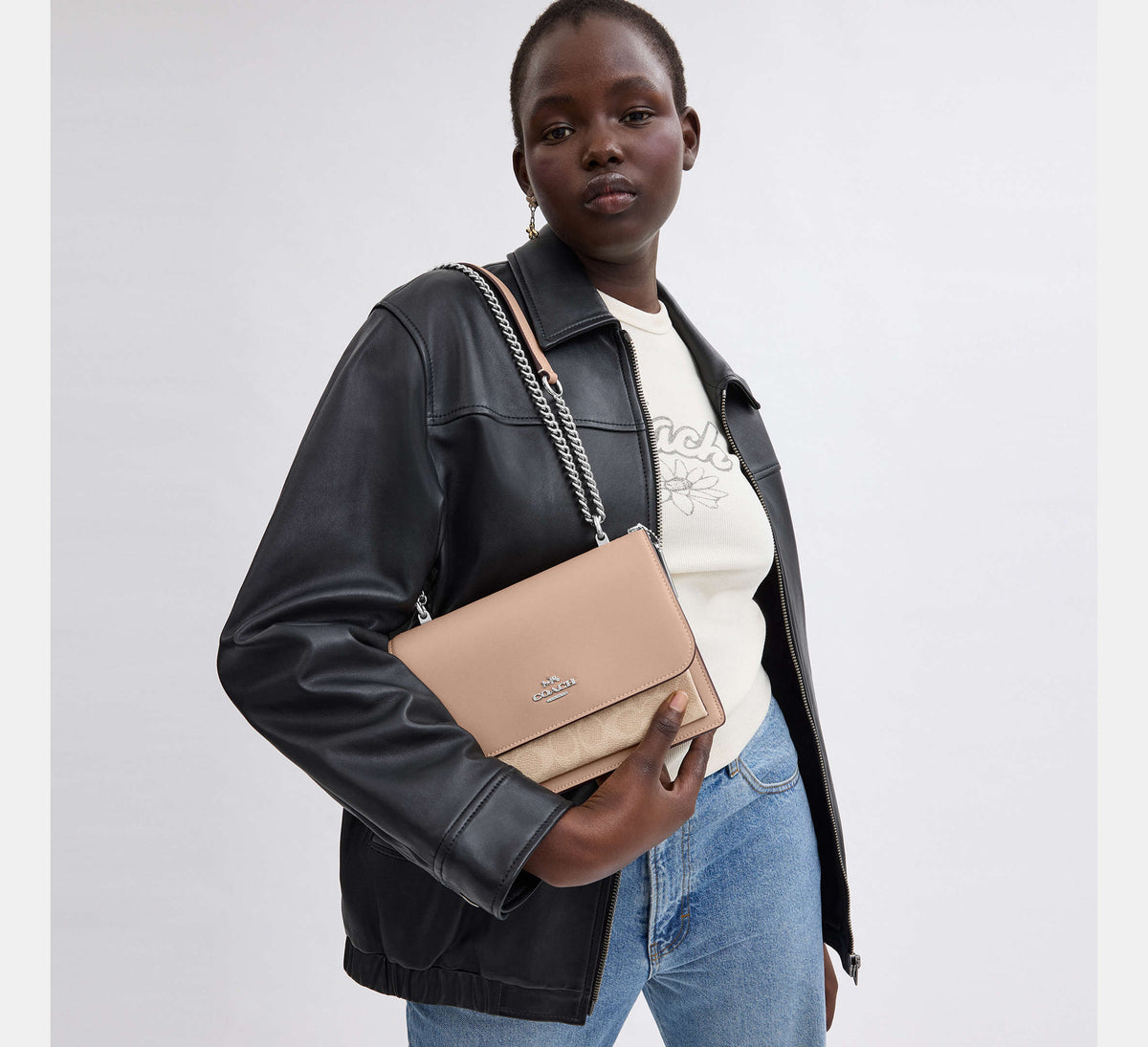 Coach Klare Crossbody Bag In Signature - Silver/Sand/Taupe