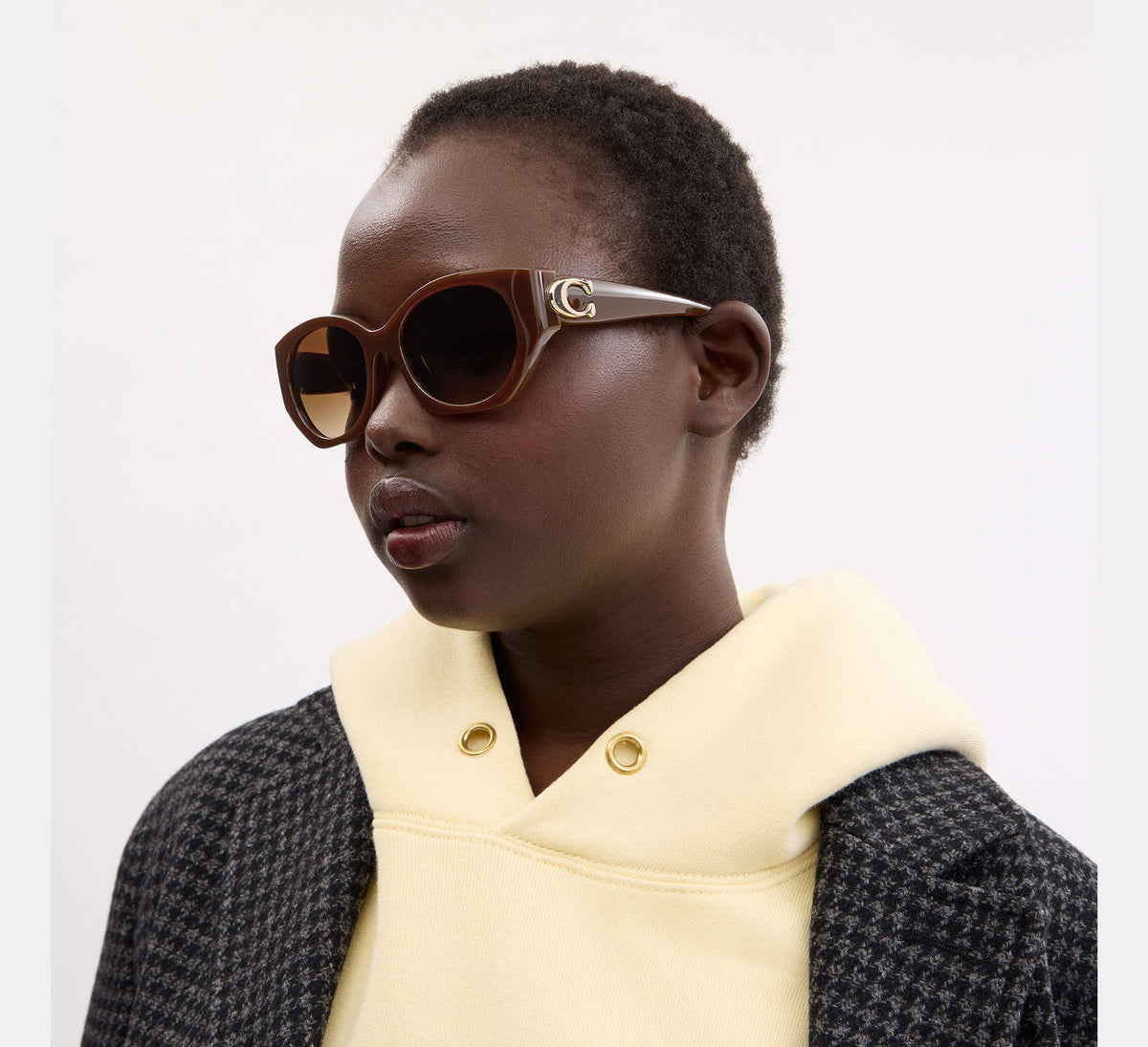 Coach Maxi Sculpted C Oval Sunglasses  -  Brown Gradient