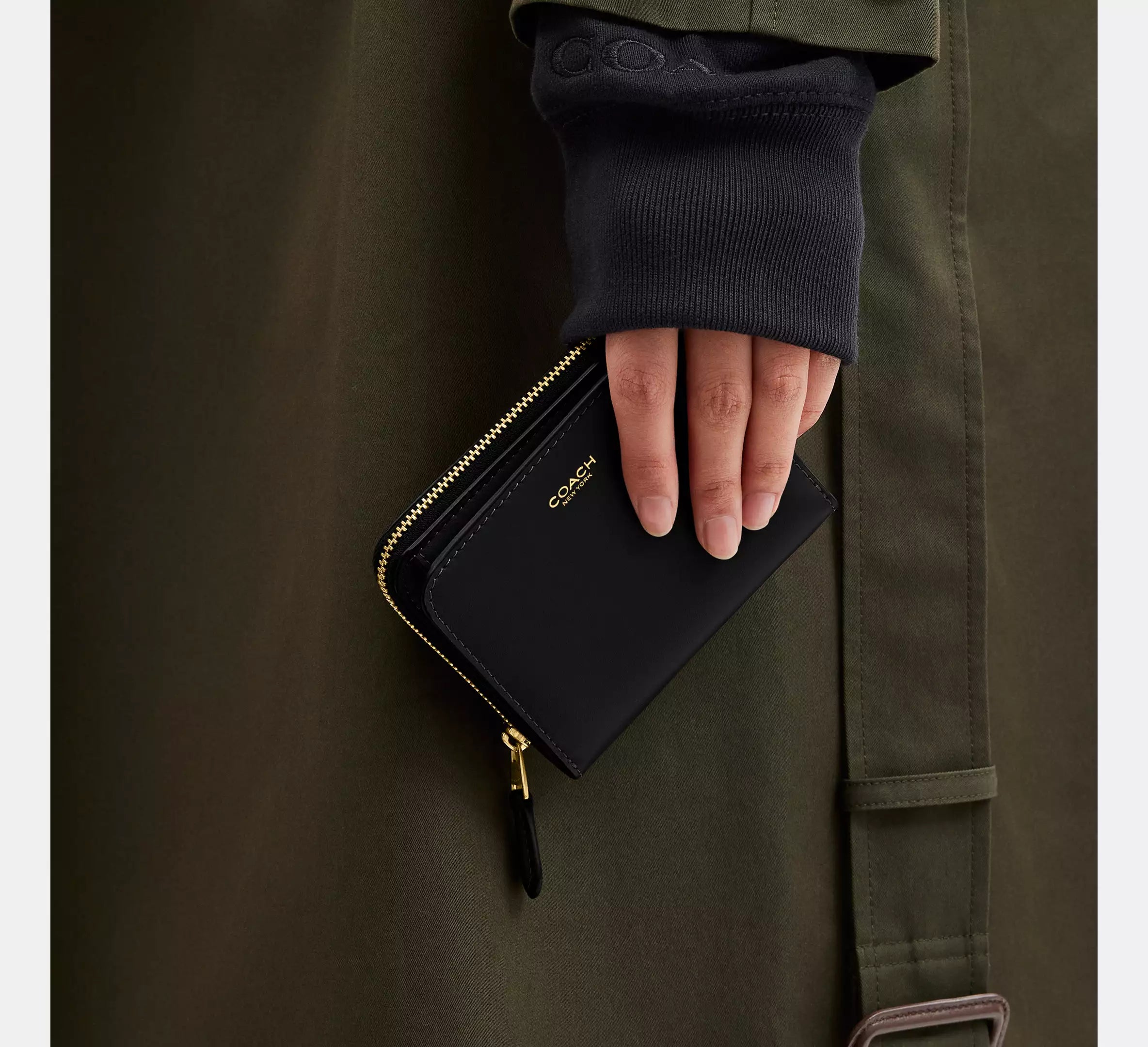 Coach New York Billfold Wallet  -  Brass/Black