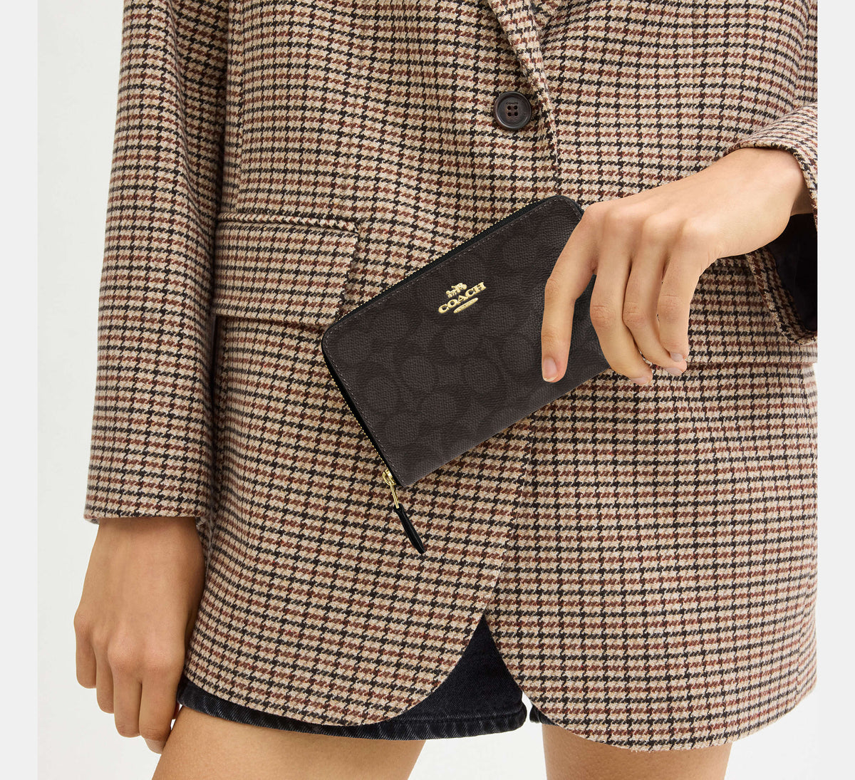 Coach Medium Id Zip Wallet In Signature - Gold/Walnut/Black - Hemen Teslimde