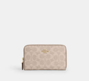 Coach Medium Id Zip Wallet In Signature - Gold/Sand/Chalk