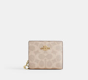 Coach Snap Wallet In Signature- Gold/Sand/Chalk