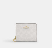 Coach Snap Wallet In Signature  -  Gold/White/Chalk
