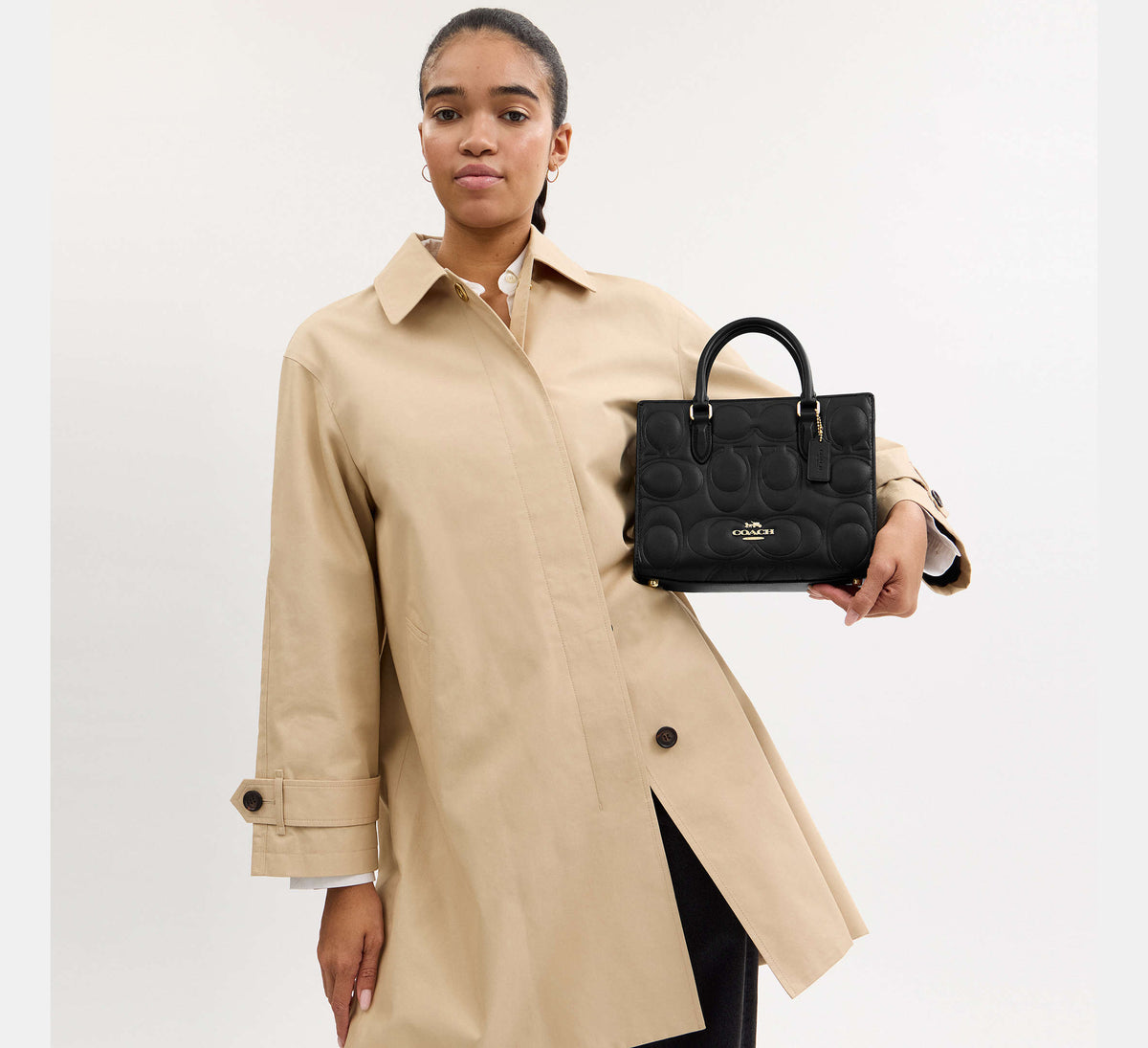 Coach Maggie Small Tote Bag In Signature Leather - Gold/Black