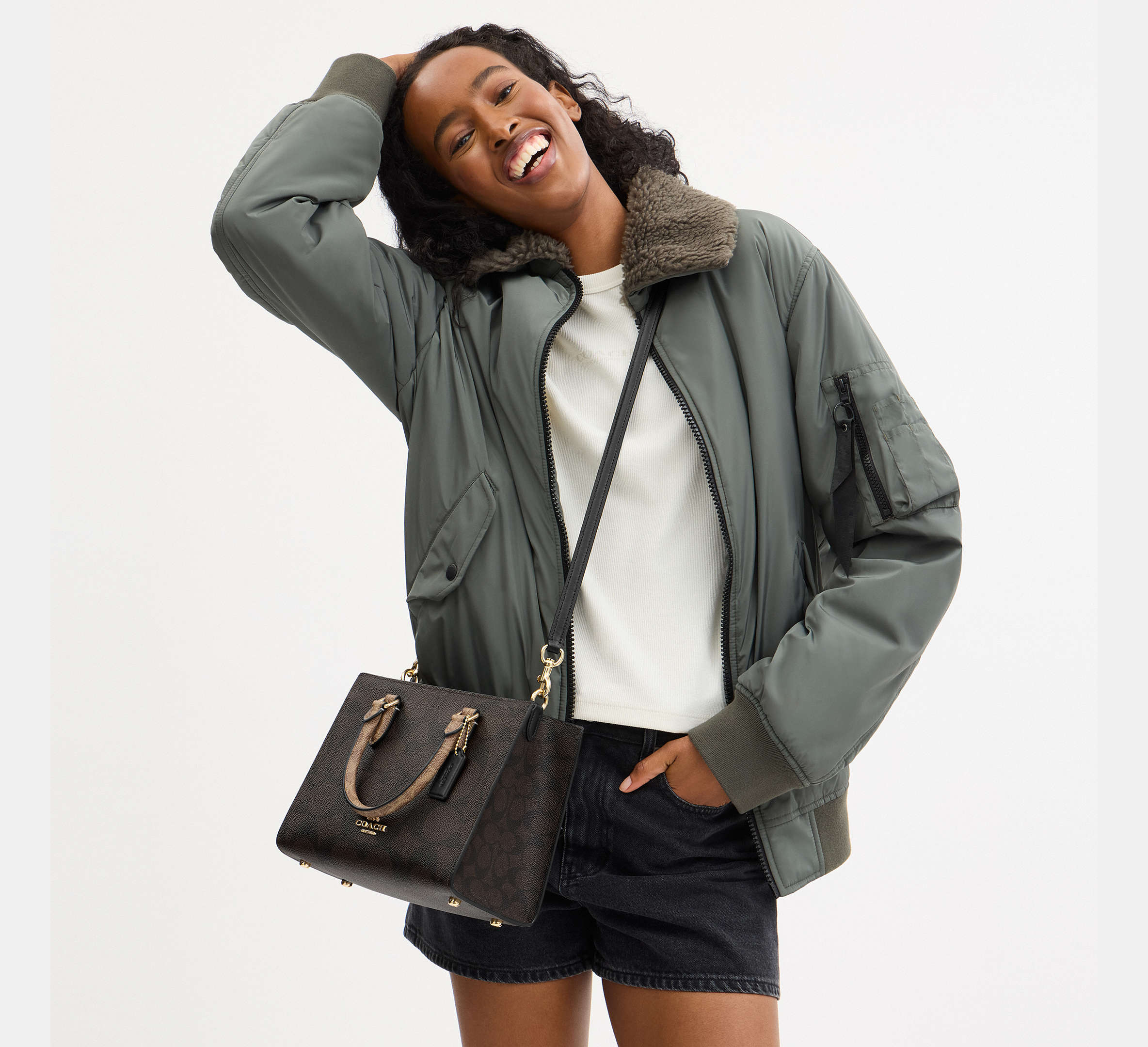 Coach Maggie Small Tote Bag In Blocked Signature - Gold/Walnut/Tan