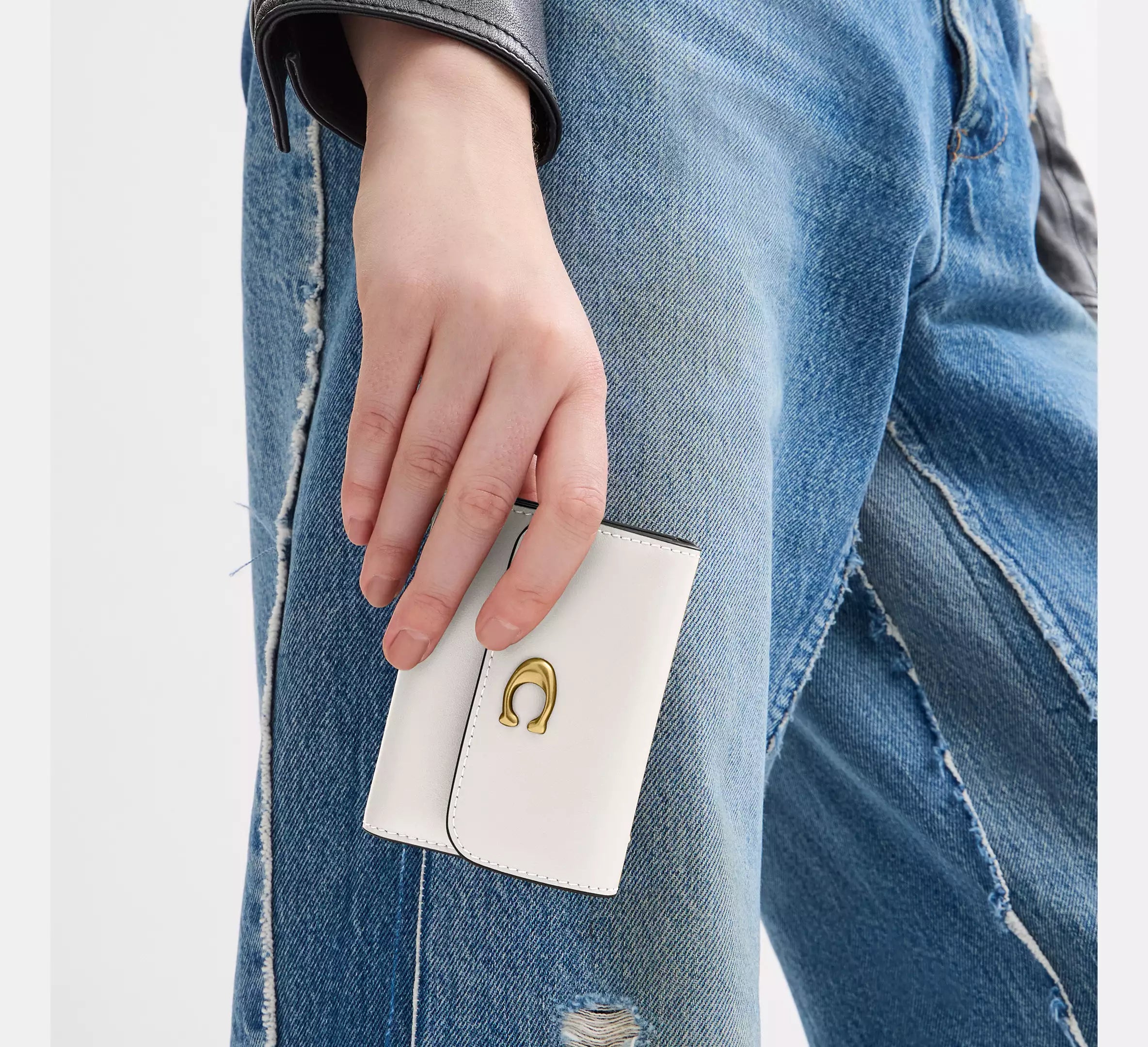 Coach Essential Card Holder Wallet  -  Brass/Chalk