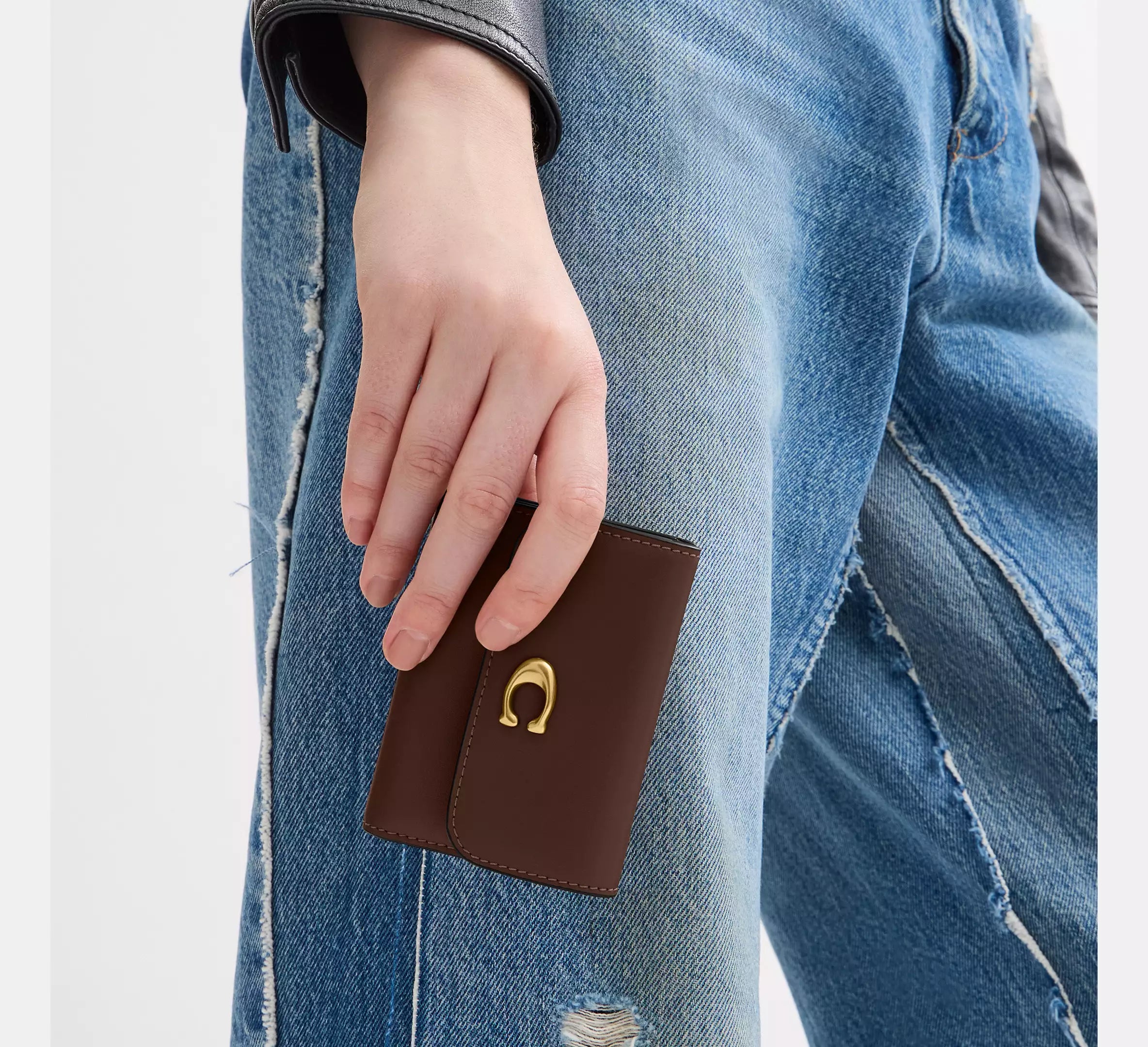 Coach Essential Card Holder Wallet  -  Brass/Maple