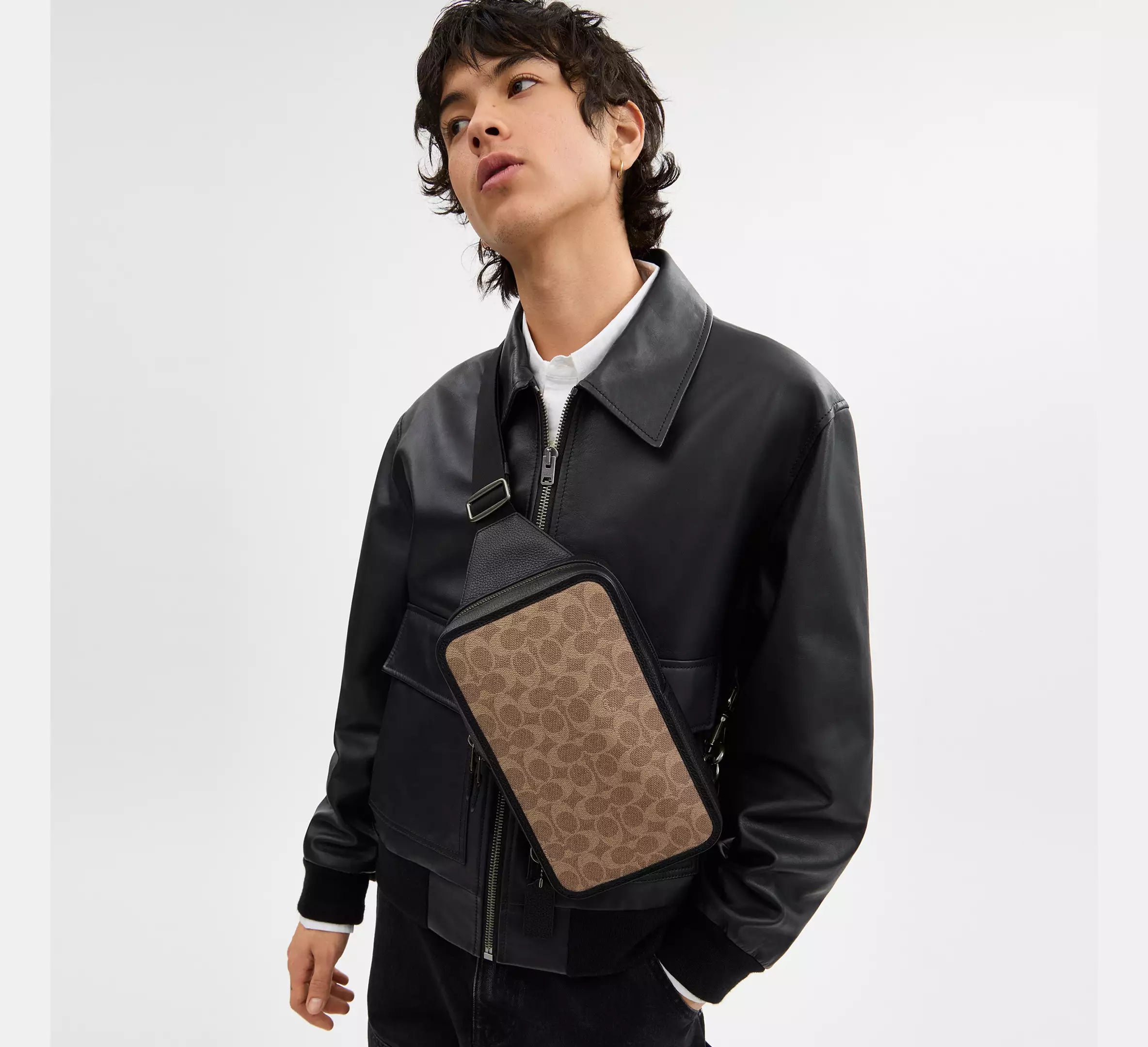 Coach Sullivan Pack In Signature - Gunmetal/Tan/Black