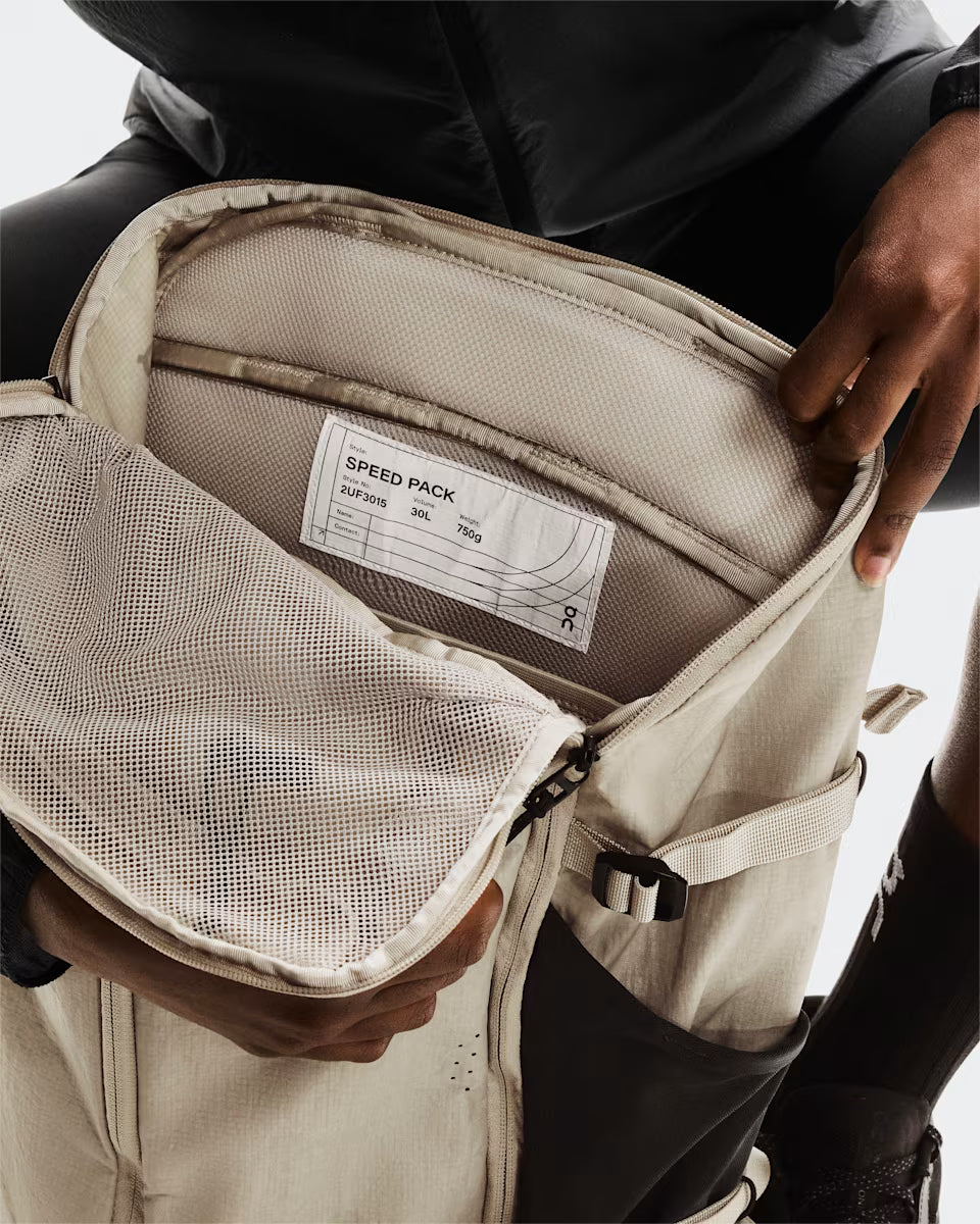 On Speed Pack 30L  -  Sand | Black