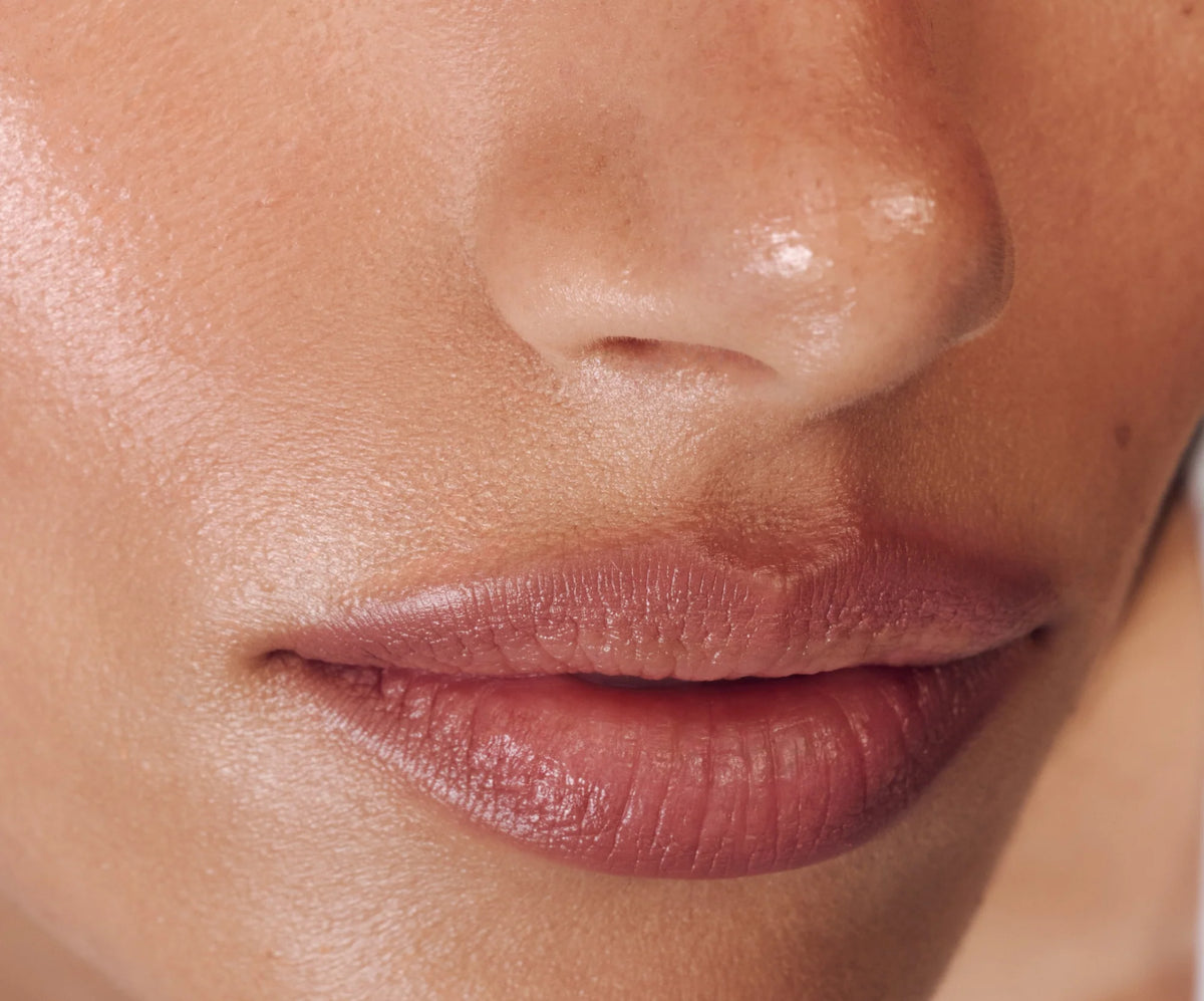 Rhode peptide lip shape  -  lift -  soft neutral pink
