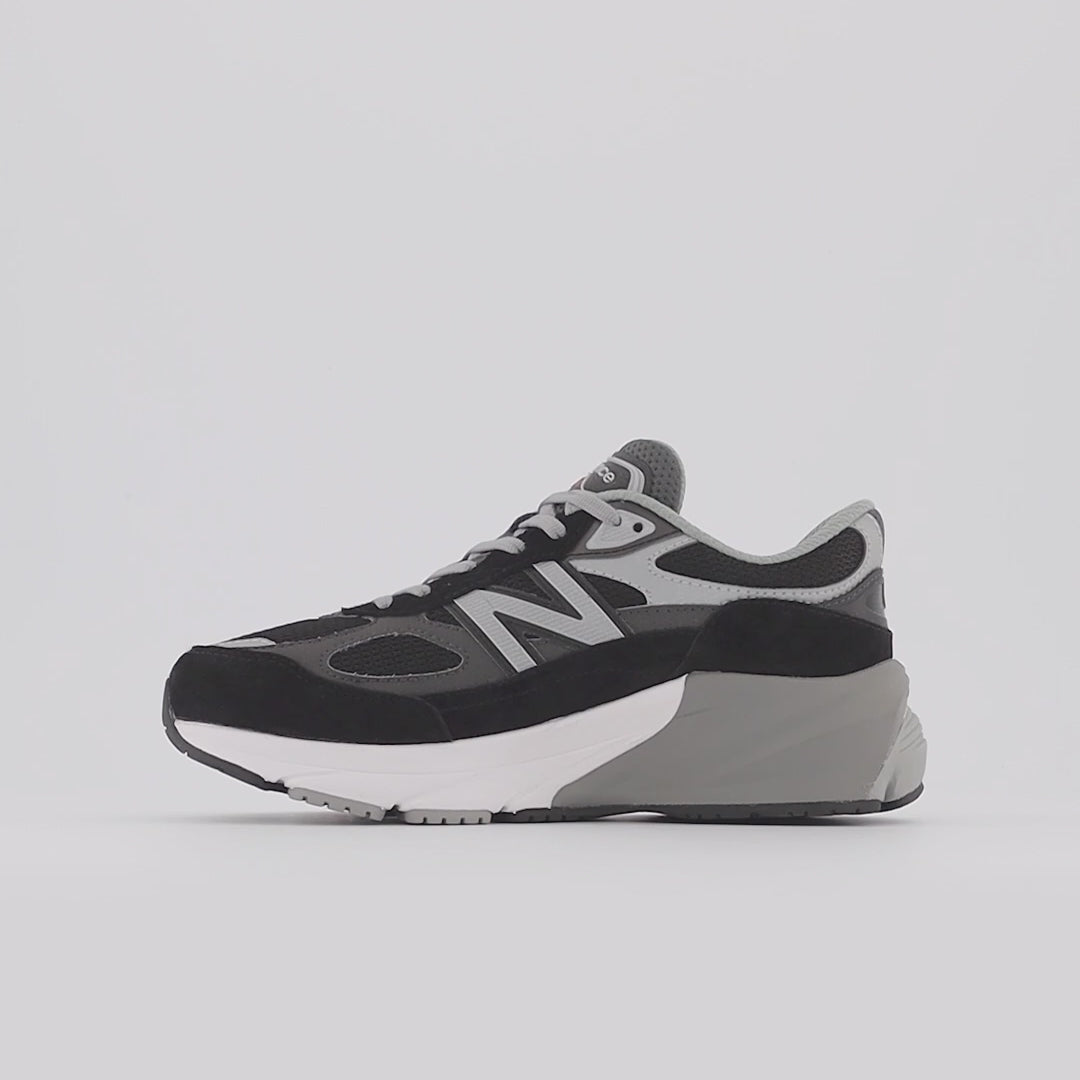 New Balance Big Kids FuelCell 990v6  -  Black with Silver  -  GC990BK6