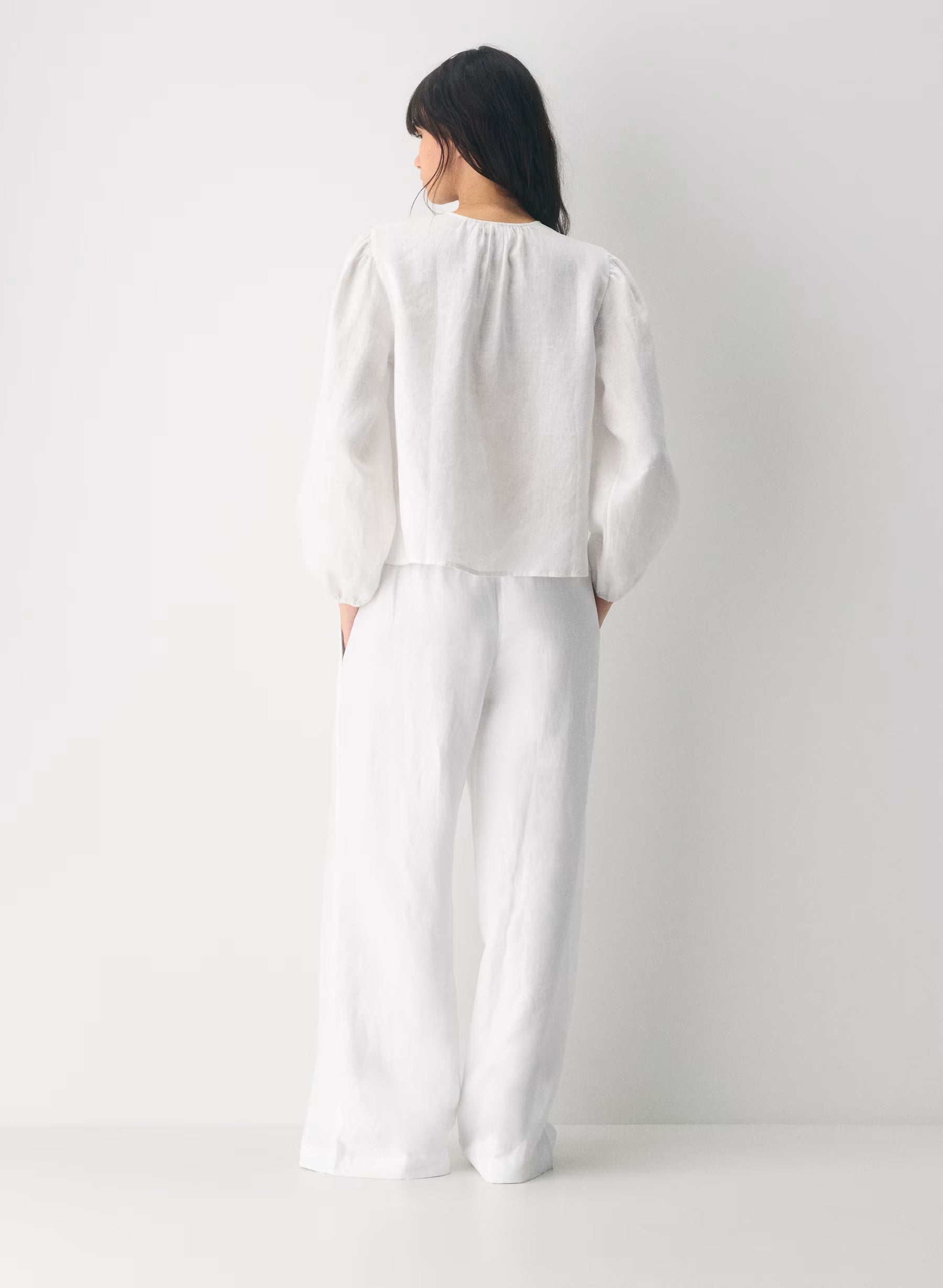 Aritzia Tybee Linen Blouse-White