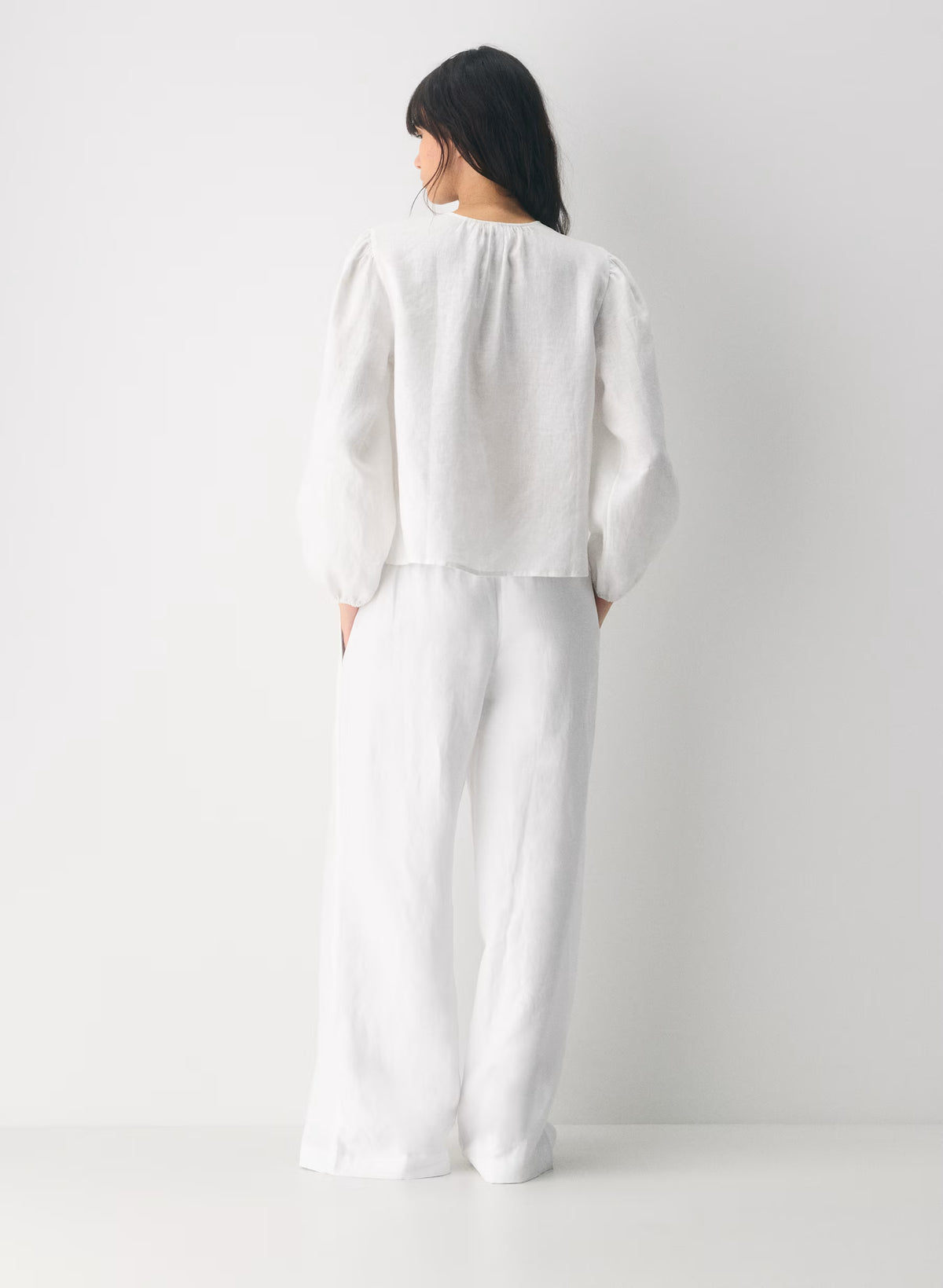 Aritzia Tybee Linen Blouse-White