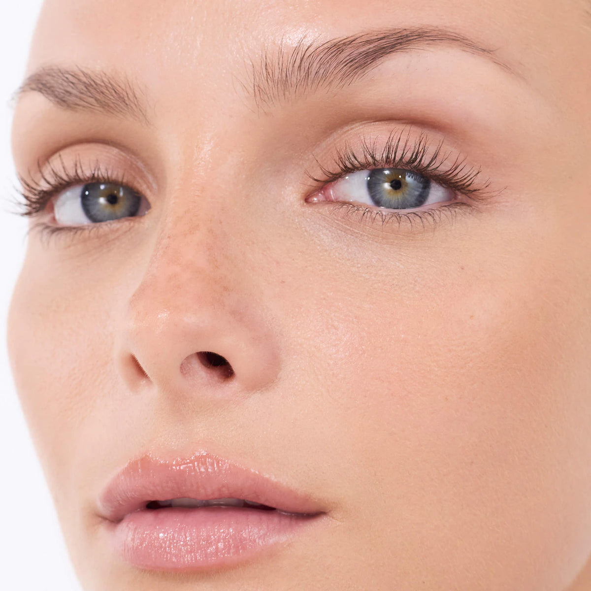 Refy Lash Sculpt Lengthen and Lift Natural Looking Mascara  -  Brown