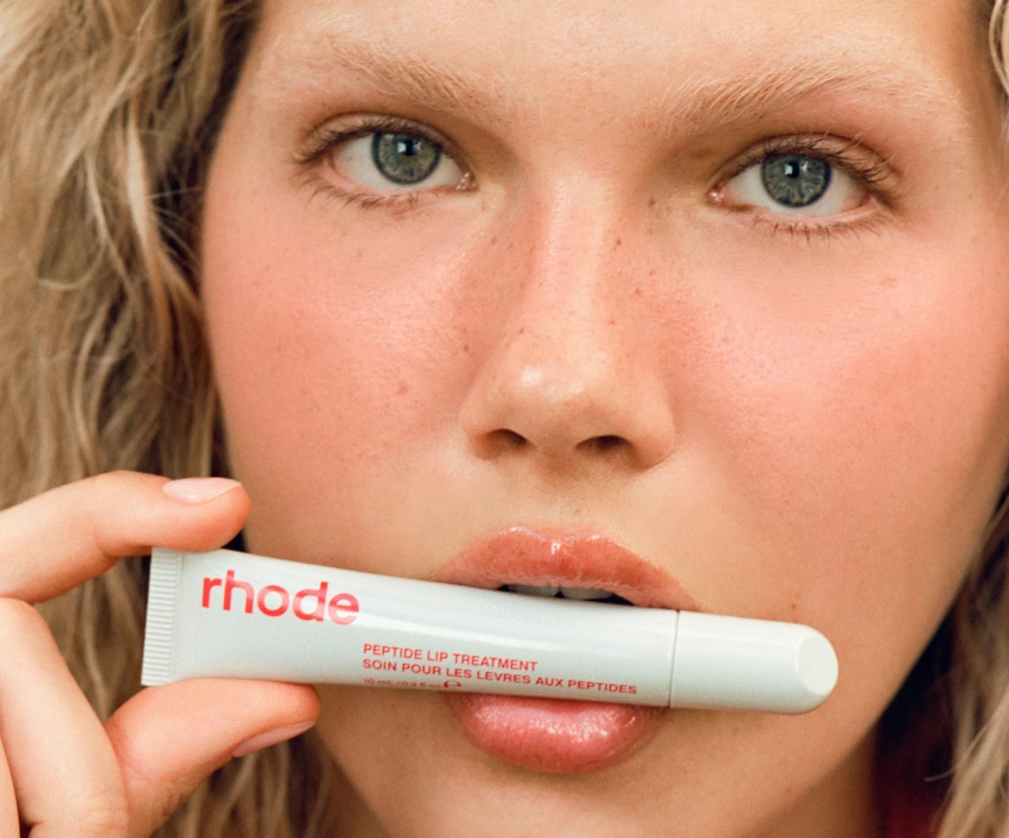 Rhode - peptide lip treatment -  strawberry glaze
