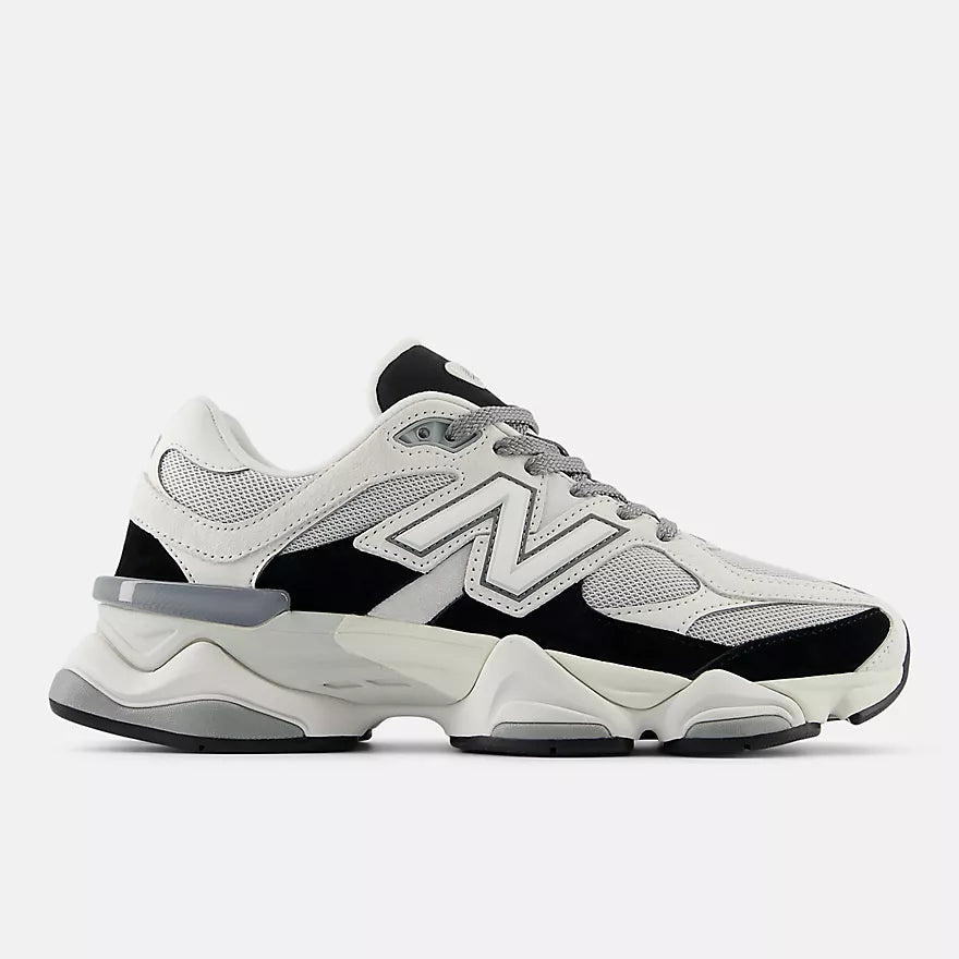 New Balance 9060  -  BLACK with REFLECTION  -  U9060JBB