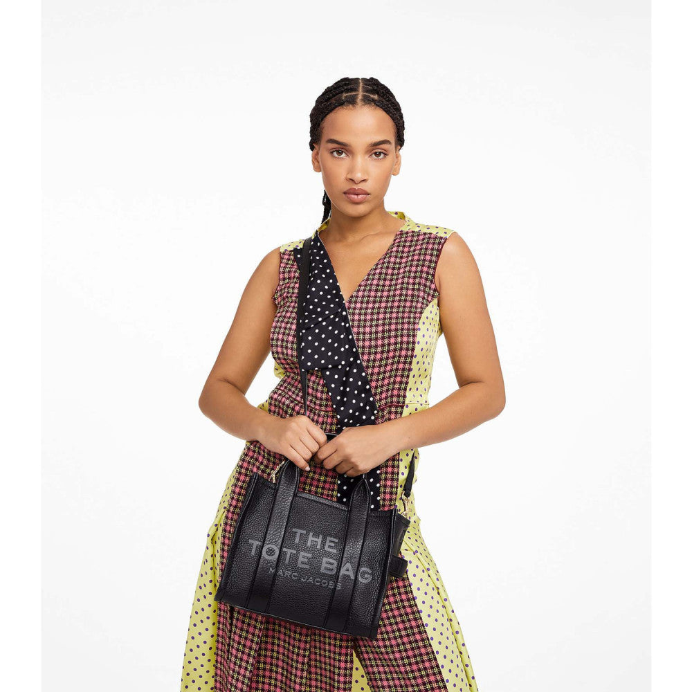Marc Jacobs The Leather Small Tote Black - HEMEN TESLİMDE